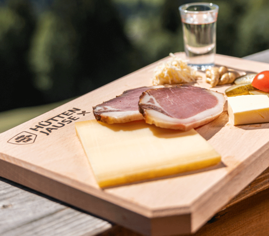 Tiroler Hüttenjause | © Tirol Werbung - Alpbachtal Tourismus - shootandstyle.com