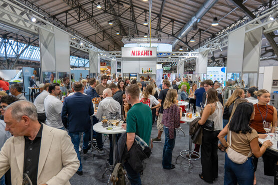 Besucher in der Halle B1 auf der FAFGA 2026 | © Congress Messe Innsbruck Besucher in der Halle B1 auf der FAFGA 2026 | © Congress Messe Innsbruck
