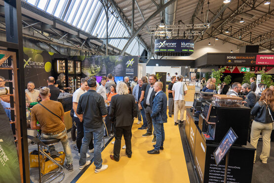 Besucher am Klumaier x Tanner Stand | © Congress Messe Innsbruck