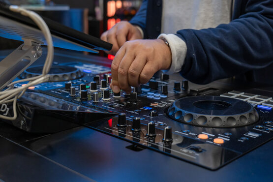 DJ auf der FAFGA | © Congress Messe Innsbruck